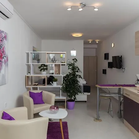 Lägenhet Libertas - Studio With Terrace *